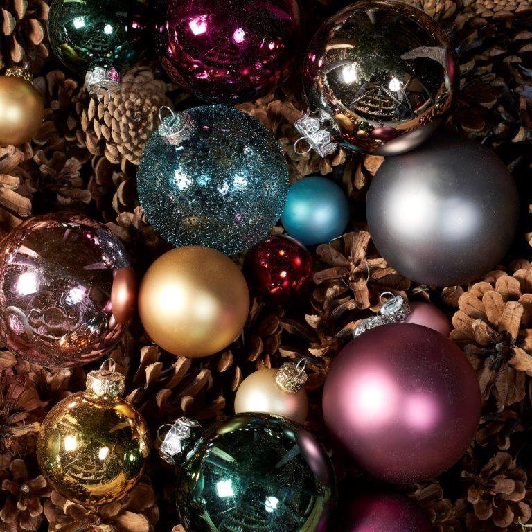 Riesige Auswahl an Weihnachtsbaumkugeln, Christbaumschmuck