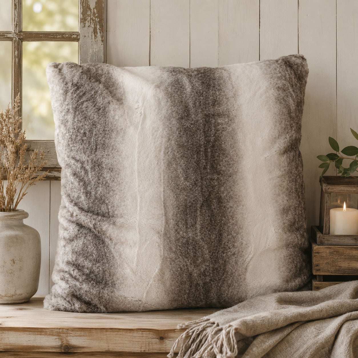 Weiches XXL Sofakissen Dream in Beige Grau für gemütliches Wohnen von Boltze