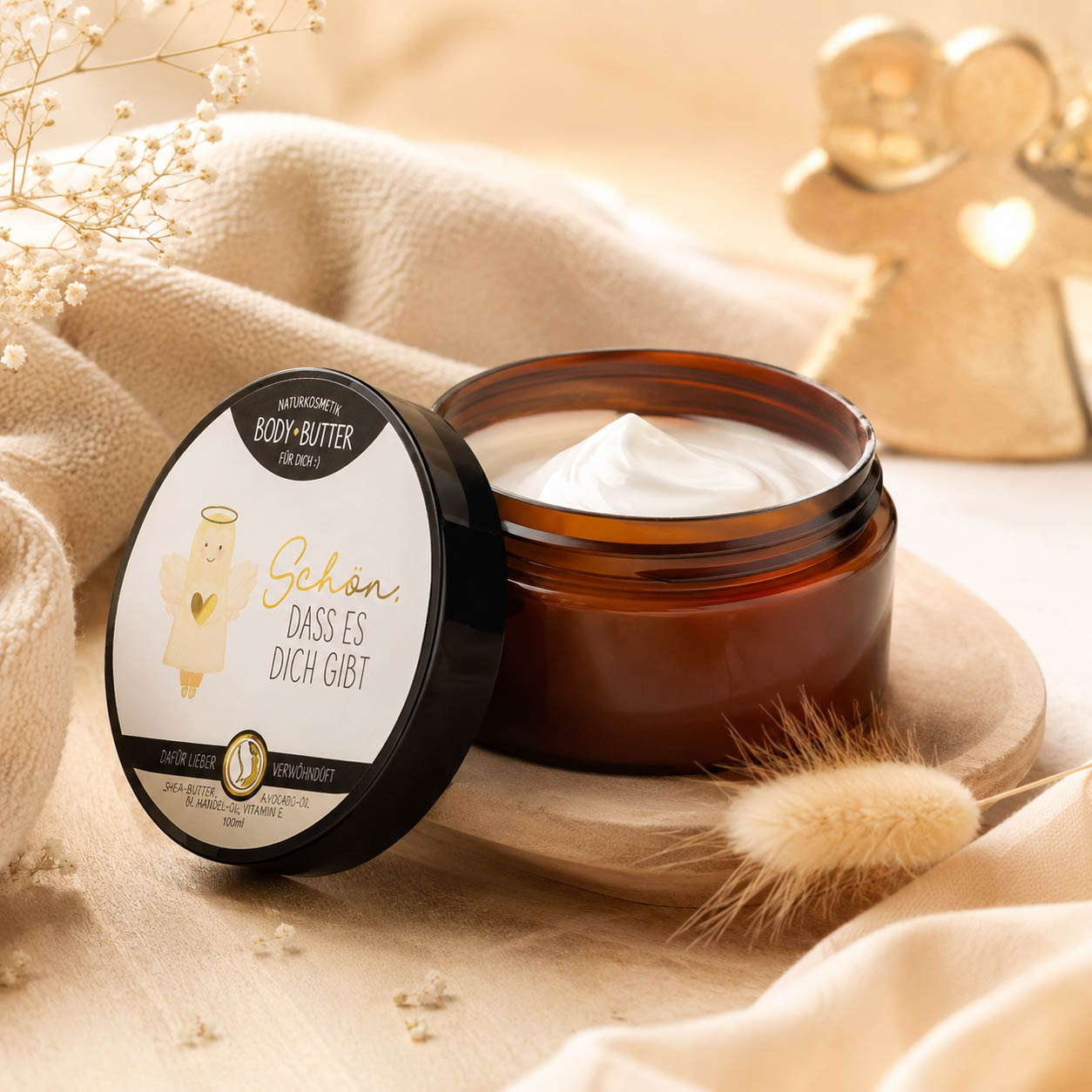 Bodybutter „Schön, dass es Dich gibt" Engel in Anwendung – Naturkosmetik von Geschenk für Dich