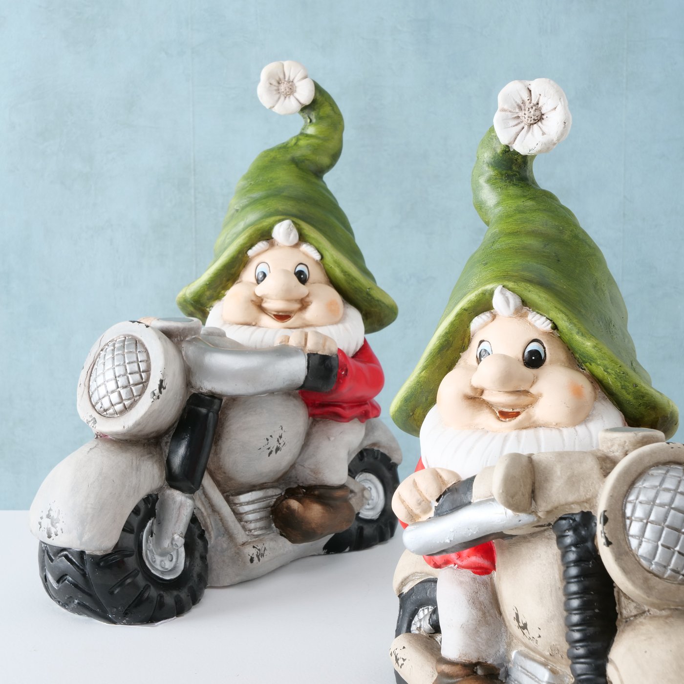 Detailbild Gartenfigur Zwerg auf Motorrad von Boltze.