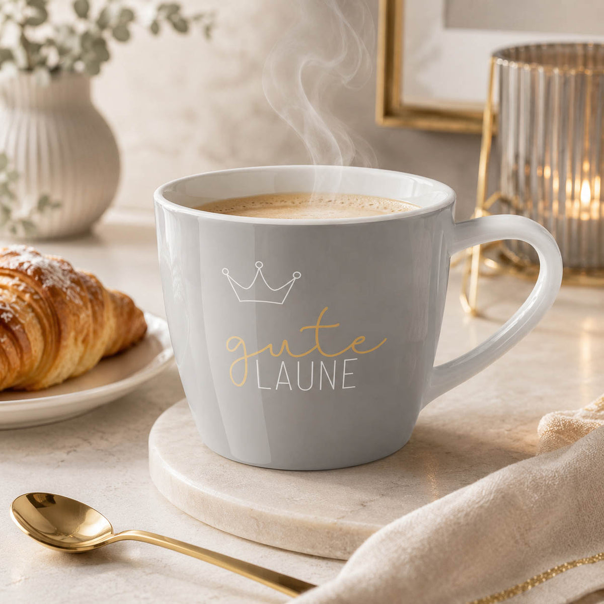 Maxi Becher „Gute Laune" Cosy – große Tasse im Alltag