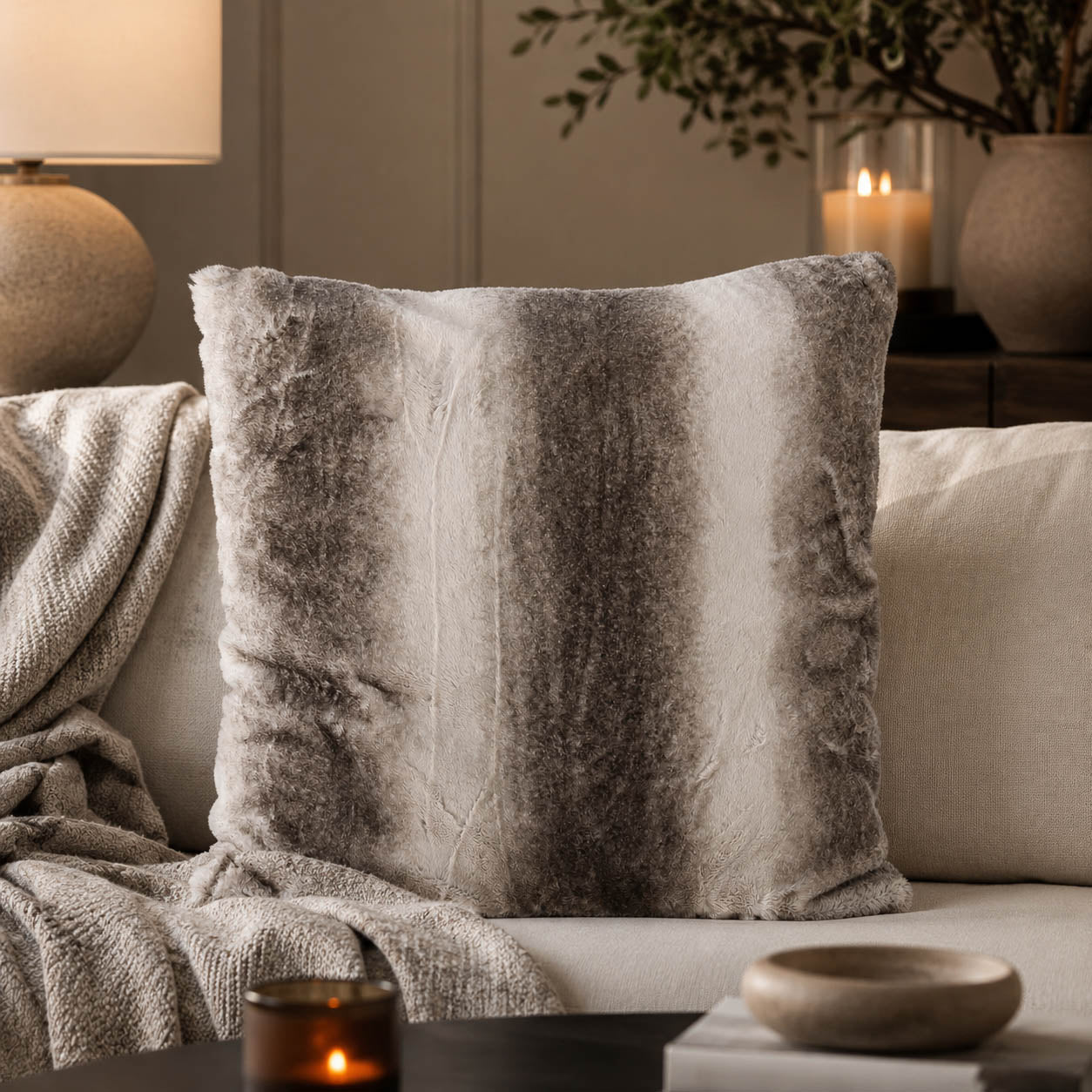 XXL Sofakissen Dream 75x75 cm in Beige und Grau gestreift von Boltze
