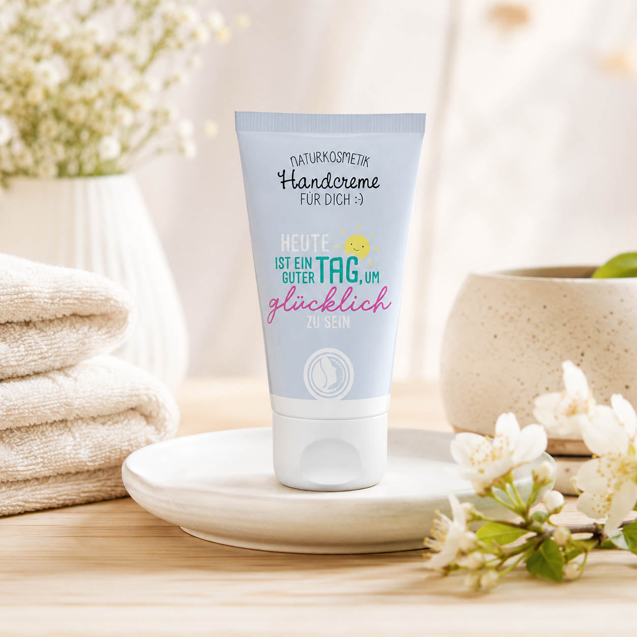 Naturkosmetik Handcreme Heute ist ein guter Tag in Hellblau – Lifestyle
