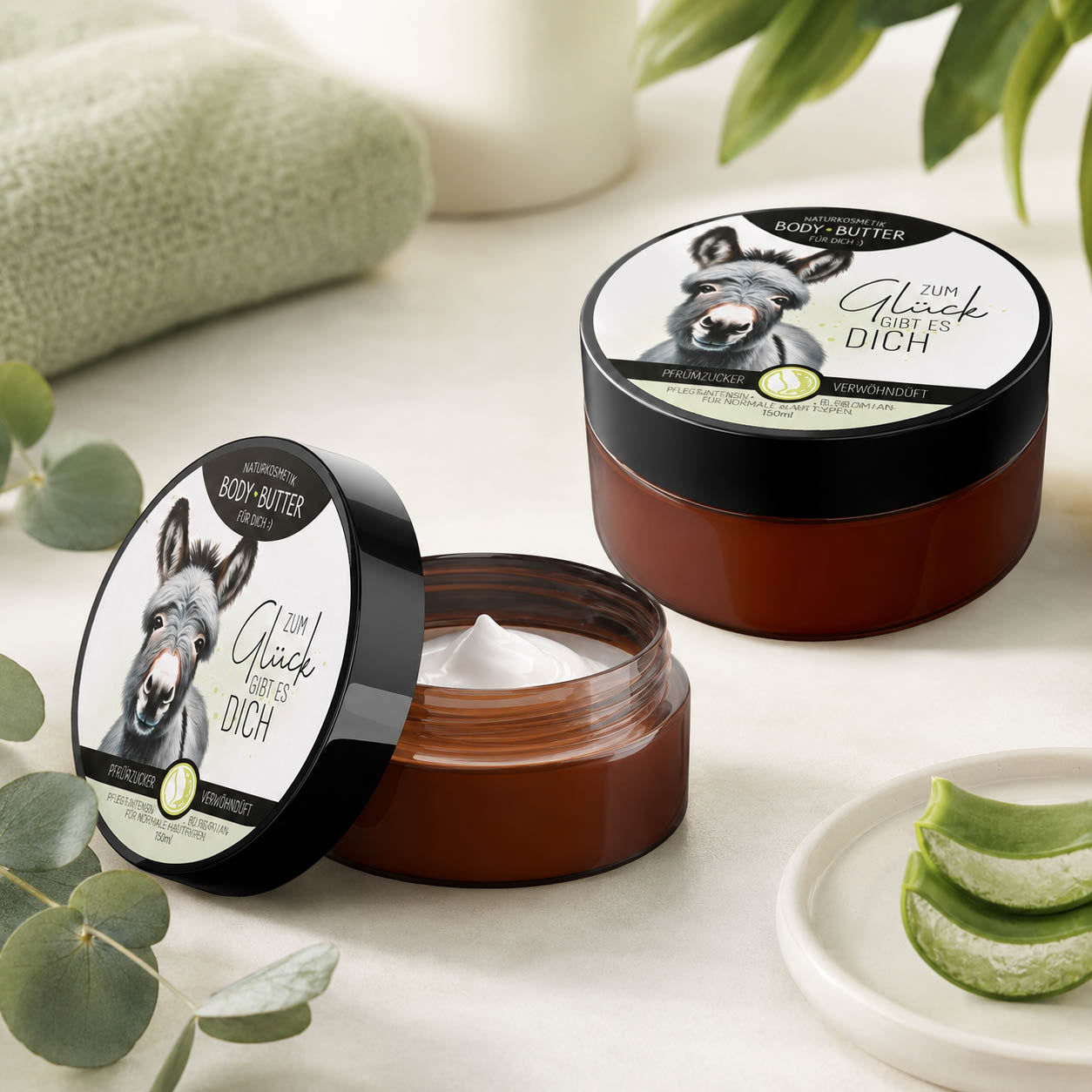 Bodybutter „Zum Glück gibt es Dich“ Esel in Anwendung – Naturkosmetik von Geschenk für Dich