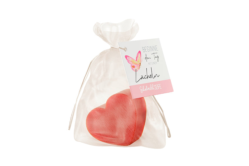 Schafmilchseife Herz »Beginne den Tag mit einem Lächeln« – korallrosa Herz im Organza-Säckchen, Schmetterling-Karte