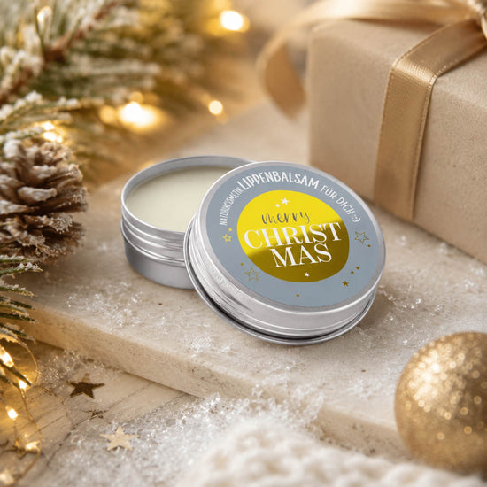 Lippenbalsam „Merry Christmas“ – Stimmungsbild im weihnachtlichen Ambiente