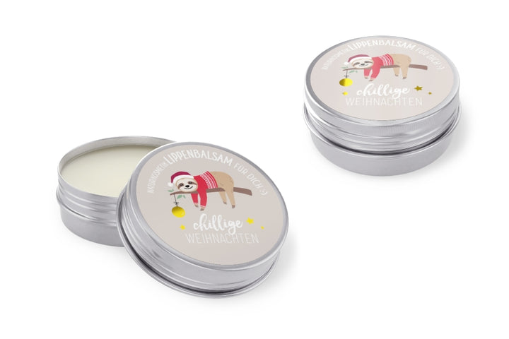 Naturkosmetik Lippenbalsam chillige Weihnachten mit Faultier-Motiv, cremefarbener Deckel, 10 g – Geschenk für Dich