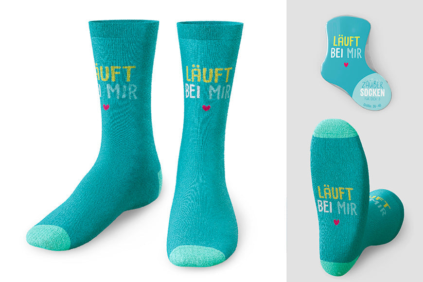 Zaubersocken „Läuft bei mir“ Türkis – Geschenk für Dich