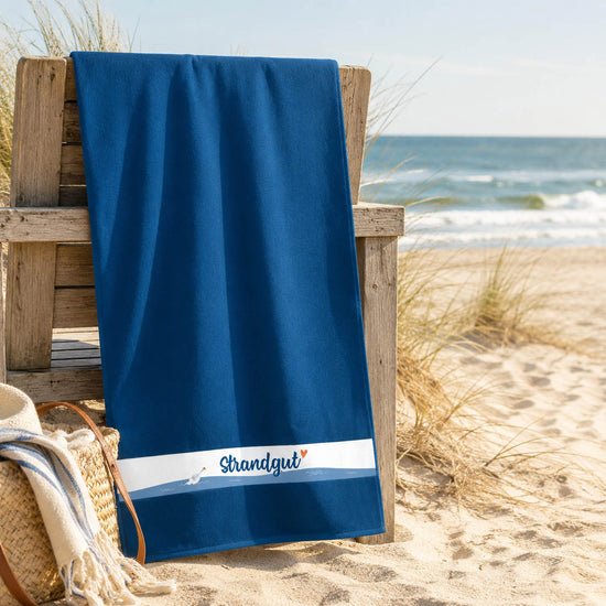 Maritimes Strandtuch Strandgut am Strand, Badetuch von Geschenk für Dich