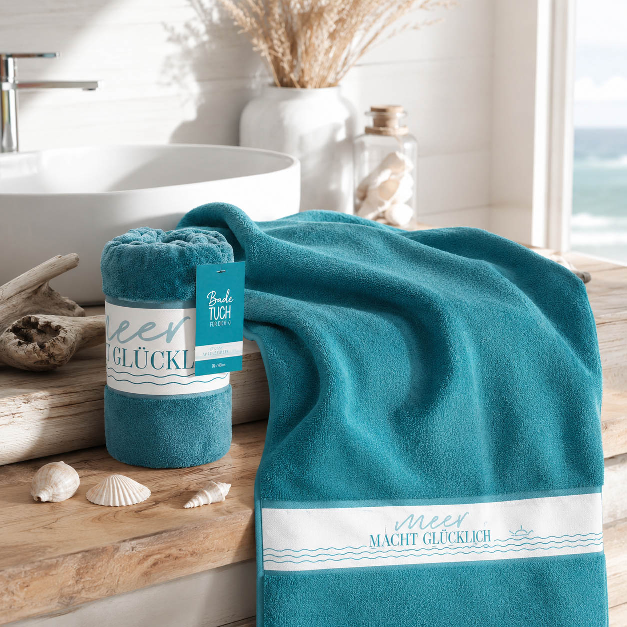 Maritimes Strandtuch Meer macht glücklich Krabbe am Strand, Badetuch von Geschenk für Dich