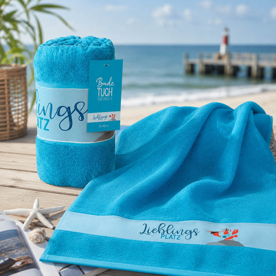 Maritimes Strandtuch Lieblingsplatz Krabbe am Strand, Badetuch von Geschenk für Dich