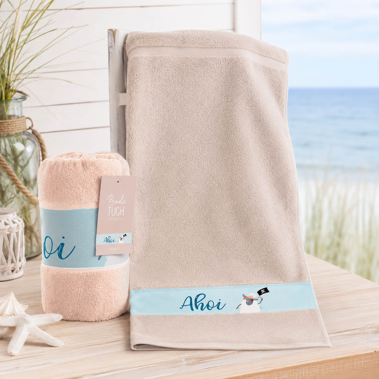 Maritimes Strandtuch Ahoi Schaf am Strand, Badetuch von Geschenk für Dich