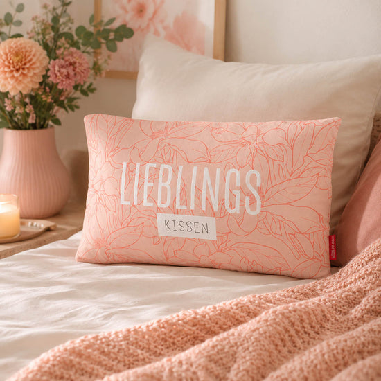 Kissen Lieblingskissen aus der Relax-Serie mit Blütenmuster in Rosa, apricotfarbene Rückseite