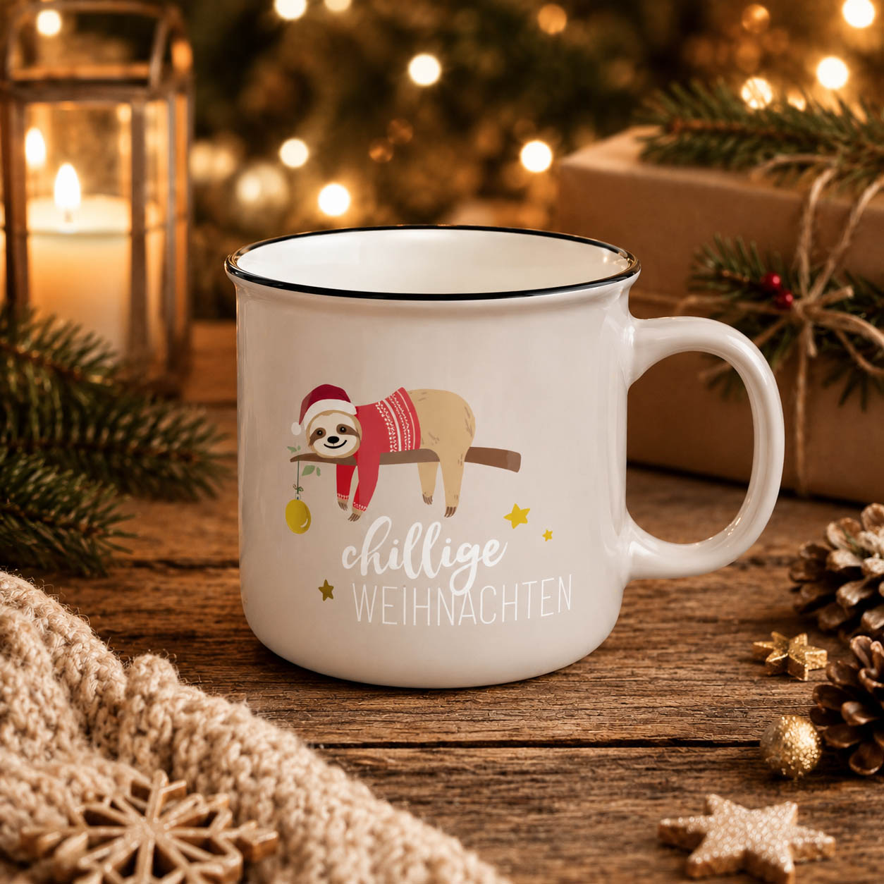 Kultbecher chillige Weihnachten Faultier stimmungsvoll mit Weihnachtsdeko – Geschenk für Dich