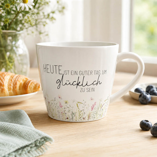 Maxi Becher „Heute ist ein guter Tag, um glücklich zu sein" – große Tasse im Alltag