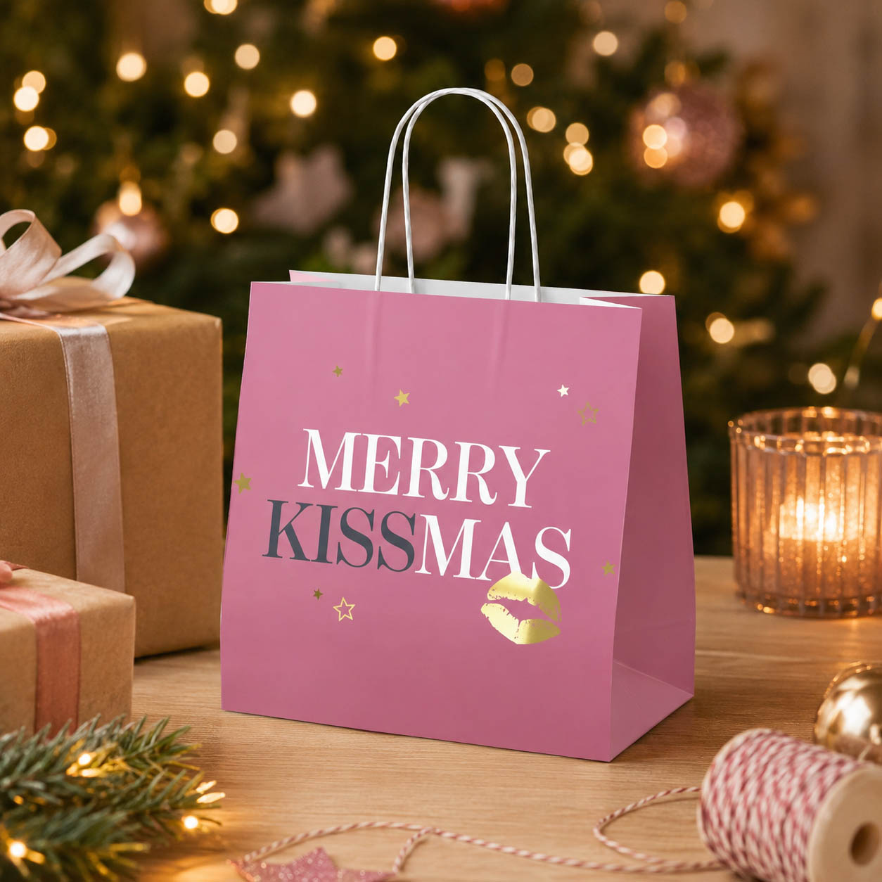 Mini-Geschenktüte Merry Kissmas stimmungsvoll mit Weihnachtsdeko – Geschenk für Dich